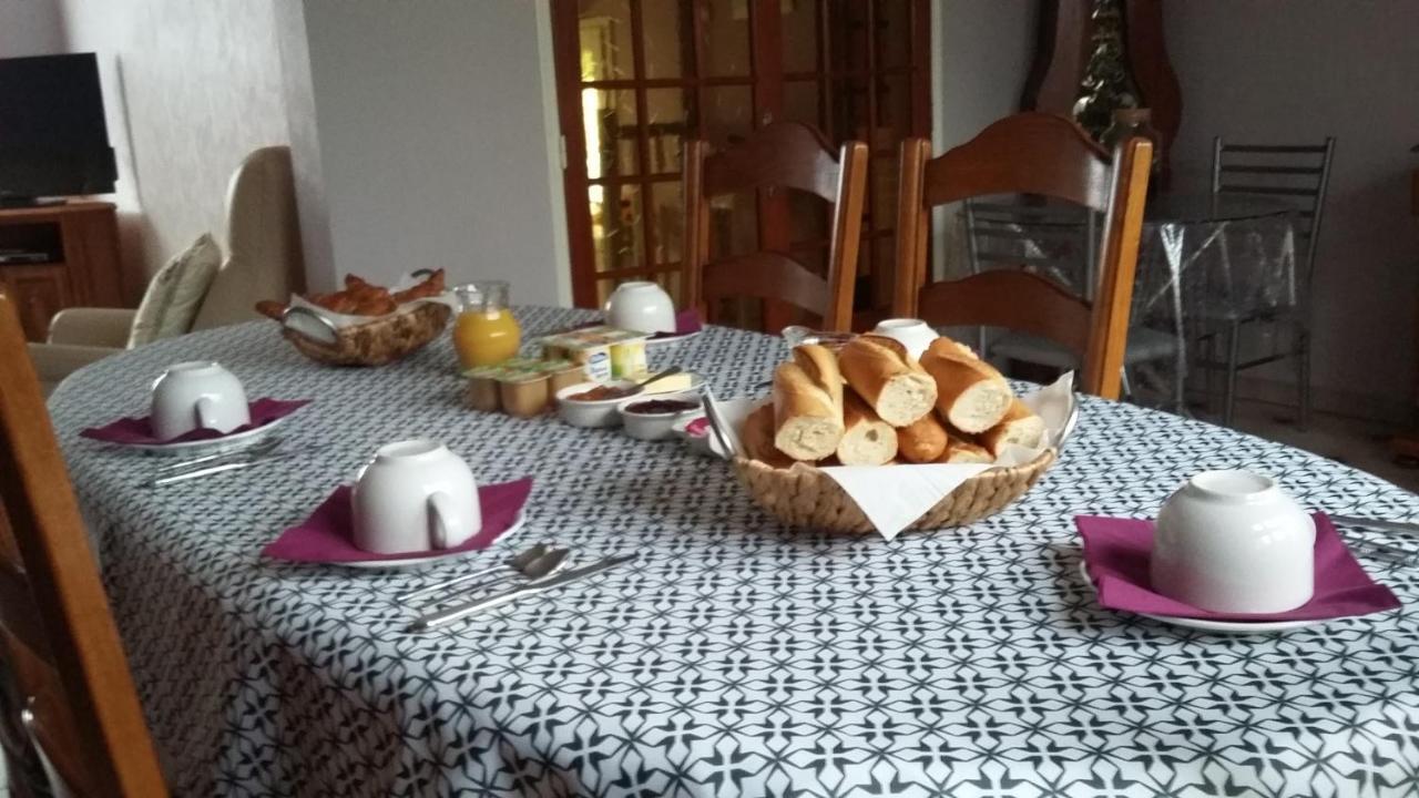 A La Bonne Adresse Bed & Breakfast La Fresnais Exterior photo