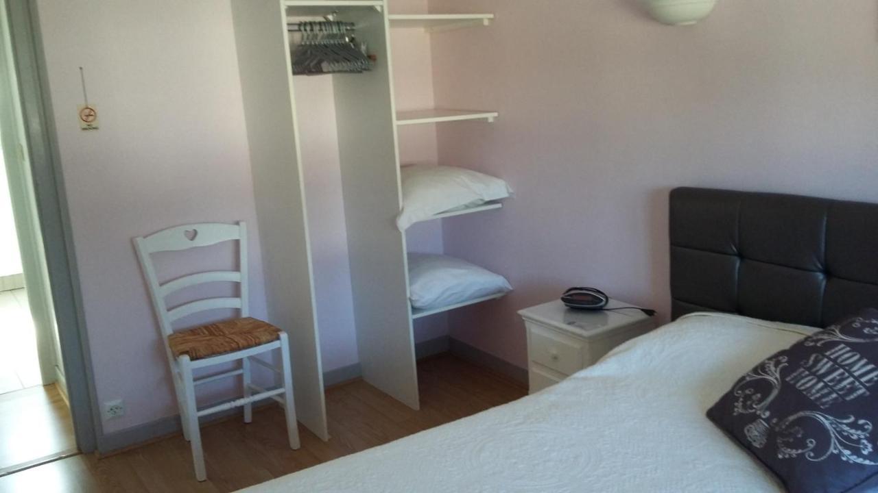 A La Bonne Adresse Bed & Breakfast La Fresnais Exterior photo